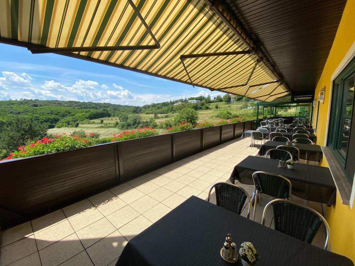 Hotel Stich Manhartsbrunn ภายนอก รูปภาพ