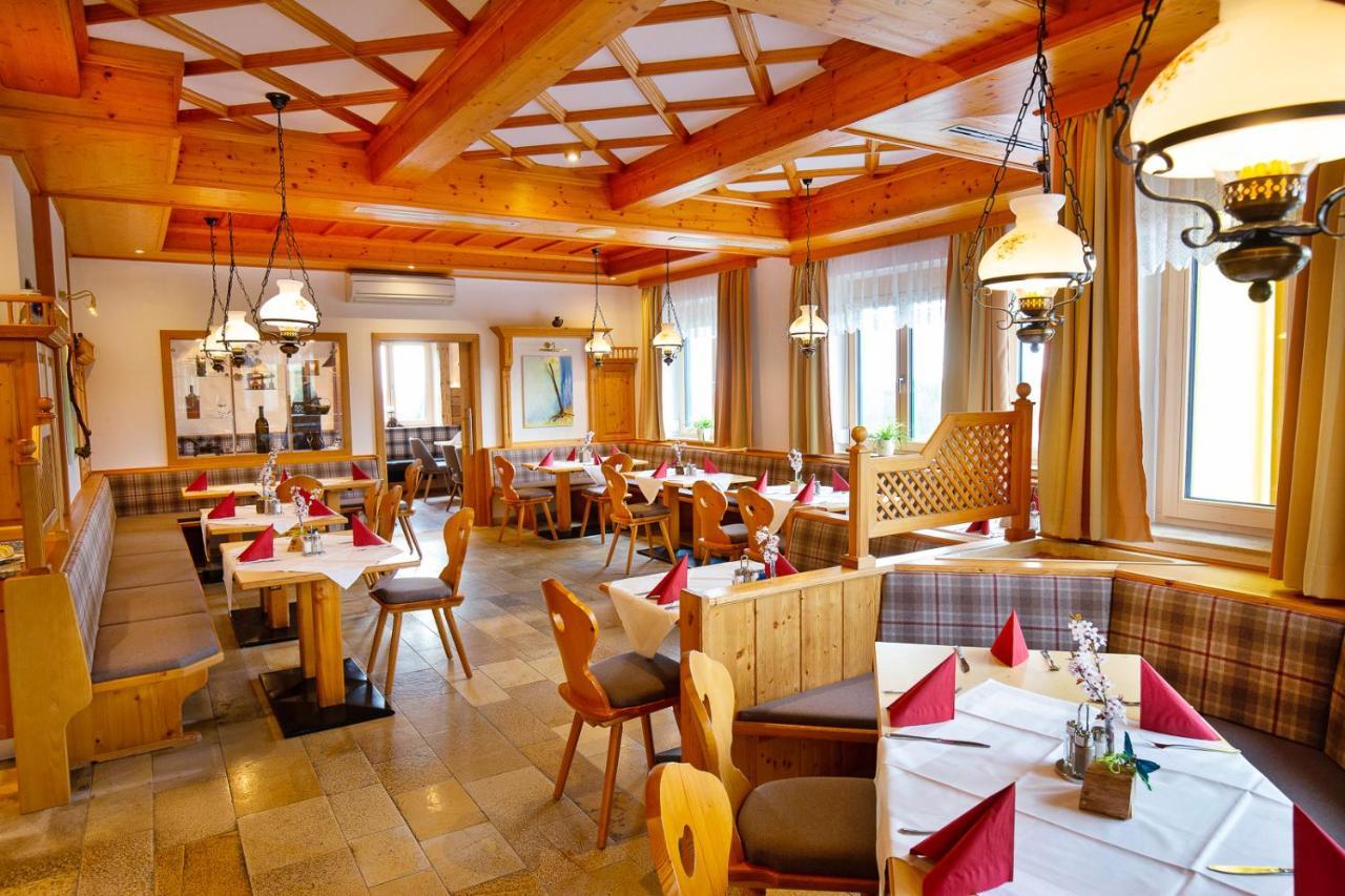 Hotel Stich Manhartsbrunn ภายนอก รูปภาพ