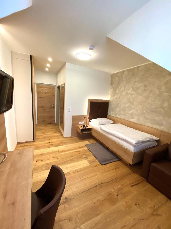 Hotel Stich Manhartsbrunn ภายนอก รูปภาพ