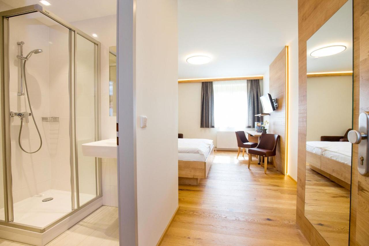 Hotel Stich Manhartsbrunn ภายนอก รูปภาพ