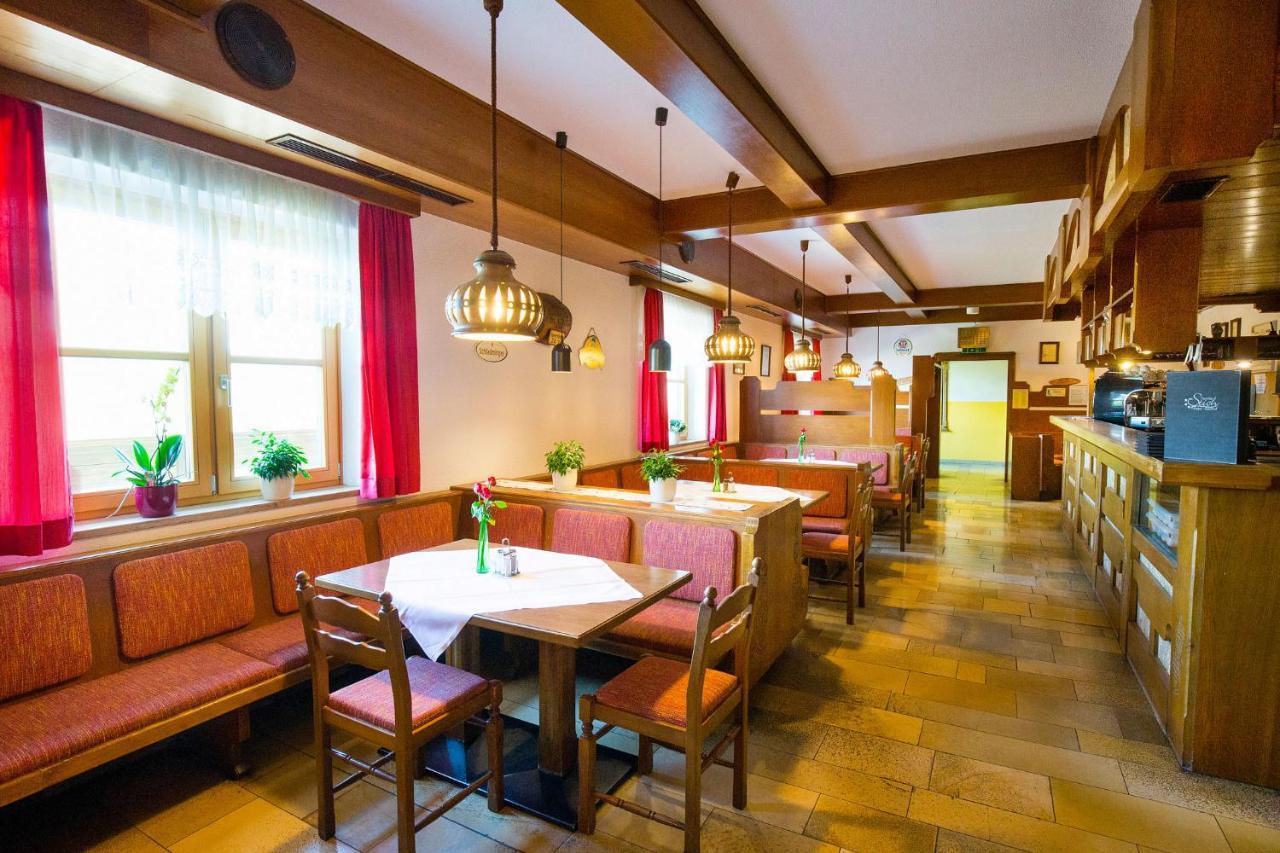 Hotel Stich Manhartsbrunn ภายนอก รูปภาพ